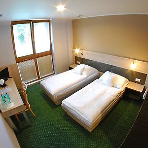 Pokoj se dvěma samostatnými lůžky